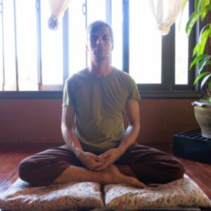 Easy_pose_Mats_meditation