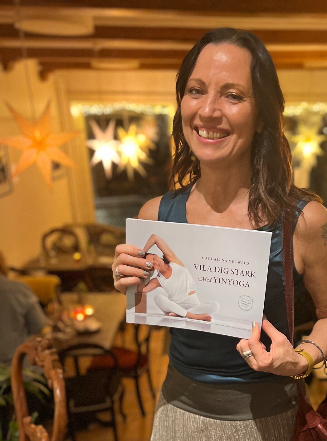 boken vila dig stark med yinyoga